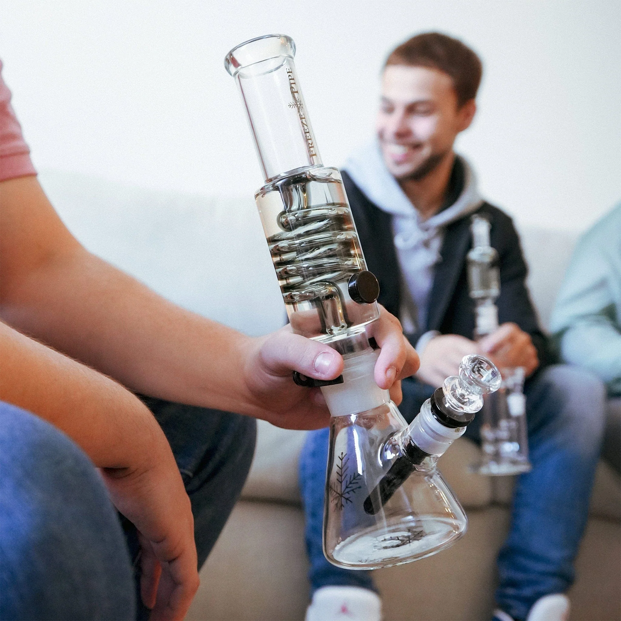 Beaker Bong - Image 4